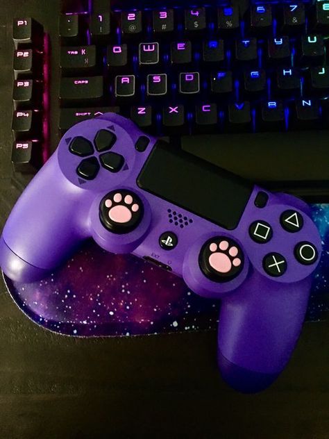 Ps4 Controller Custom, Purple Games, Gamer Setup, Playstation Controller, Gamer Room Decor, Video Game Room Design, Produk Apple, Accessoires Iphone, Ps4 Controller