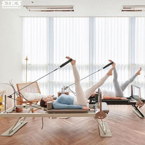 Yoga Bed, Reformer Machine, Pilates Stretching, Pilates Core, Exercise Images, Bed Yoga, Studio Pilates, Leg Training, Gym Room