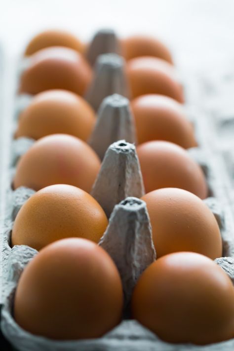 Farm Eggs Photography, Sheet Pan Eggs, Egg Photography, Sweet Peas And Saffron, Cook Breakfast, Egg Pictures, Tea Wallpaper, Breakfast For A Crowd, Brown Eggs