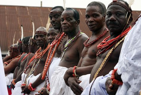 Benin Chiefs African History Facts, Benin City, History Art, Work Culture, Black Art Pictures, Art And Culture, African History, History Facts, Ancient Egyptian