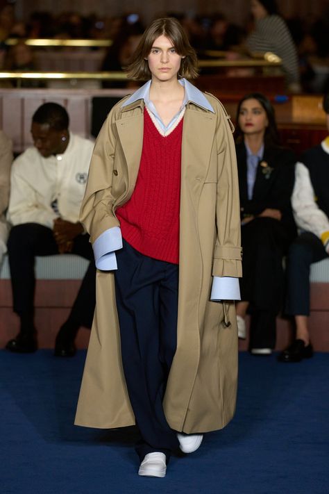 Tommy Hilfiger Fw 2024, Fashion Trend Forecast, Red Sweater, Trend Forecasting, 2024 Fashion, 가을 패션, 여자 패션, Fashion Show Collection, Casual Denim