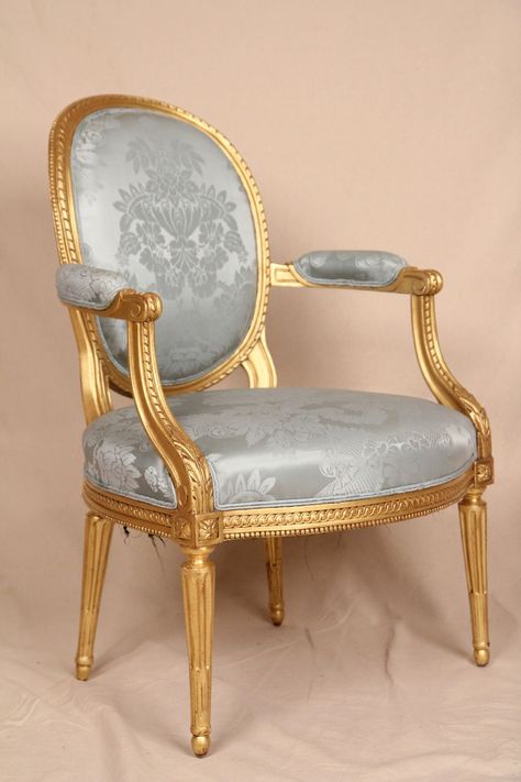 Fine Early 19th Century Gilded French Louis XVI Antique Fauteuil Arm Chair For Sale | Antiques.com | Classifieds Commode Shabby Chic, French Furniture Design, Classic Chair Design, Louis Xvi Chair, Antique Furniture For Sale, French Style Furniture, Shabby Chic Dresser, French Chairs, Furniture For Sale