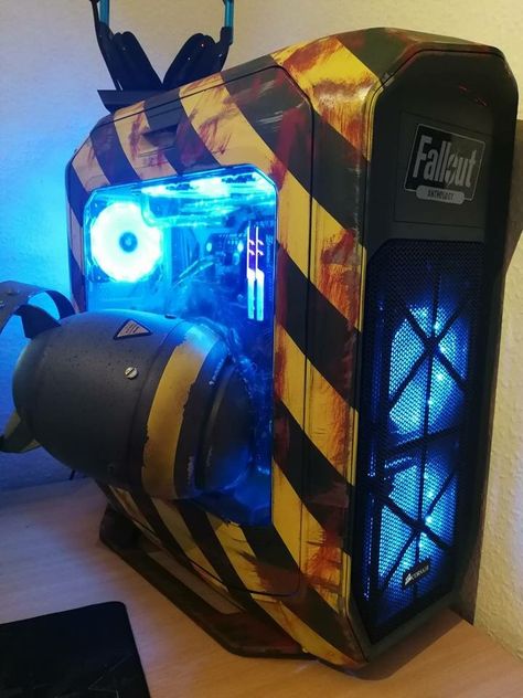 Fallout Pc Case, Cool Pc Builds, Computer Commands, Pc Themes, Fallout Pc, Fallout Theme, Diy Pc Case, Fallout Wallpaper, Custom Computer Case