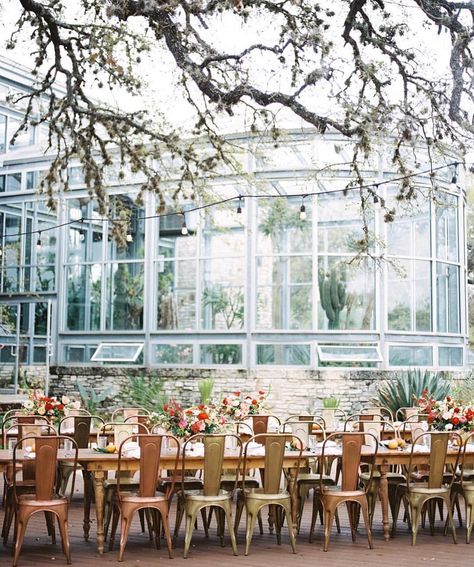 Free Wedding Venues, Austin Wedding Venues, Cheap Wedding Venues, Austin Texas Wedding, Event Planning Tips, Greenhouse Wedding, Inexpensive Wedding Venues, Wedding Venues Texas, Tables And Chairs