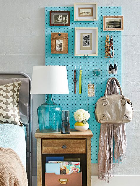 Take pegboard out of the garage. Combine function with style to create one-of-a-kind looks in your kitchen, bedrooms, and living spaces. Pegboard Kitchen, Peg Boards, Pegboard Storage, Pegboard Organization, Kitchen Design Color, Прикроватные Тумбочки, Craft Room Organization, Peg Board, Bed Room