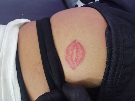 Lipstick Stain Tattoo, Kissy Lips Tattoo, Lip Tattoo On Buttcheek, Tatto Lips, Red Lips Tattoo, Lip Print Tattoos, Buttcheek Tattoo, Stitch Toothless, Rip Tattoos For Mom