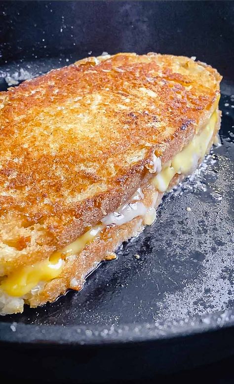 How To Make Grilled Cheese - Grillseeker Popper Grilled Cheese, Bacon Onion Jam, Different Cheeses, Perfect Grilled Cheese, Making Grilled Cheese, Classic Sandwich, Onion Jam, Burger Press, Grilled Cheese Recipes