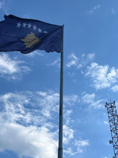 Kosovo Wallpaper, Kosovo Aesthetic, Albanian Wallpaper, Diy Engagement Gifts, Croatia Pictures, Kosovo Flag, Albanian Flag, Albania Flag, Albanian Culture