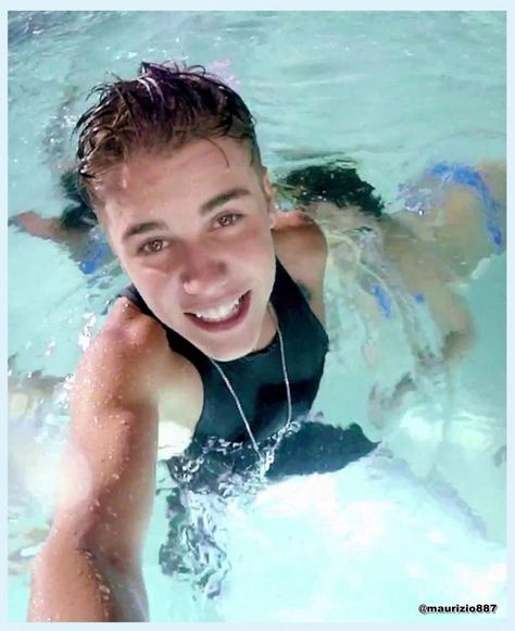 Justin Bieber Justin Bieber Crying, Justin Bieber Videos, Beauty And A Beat, Justin Bieber Music Videos, Justin Bieber My World, Justin Bieber Gif, Justin Bieber Images, Beauty And The Beat, Very Important Person