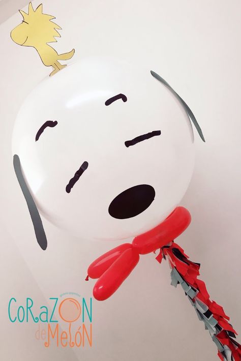 Snoopy Balloon, Snoopy Decorations, Snoopy Birthday Party, Snoopy Beagle, Snoopy Party, Snoopy Birthday, Peanuts Christmas, Balloon Diy, Diy Box