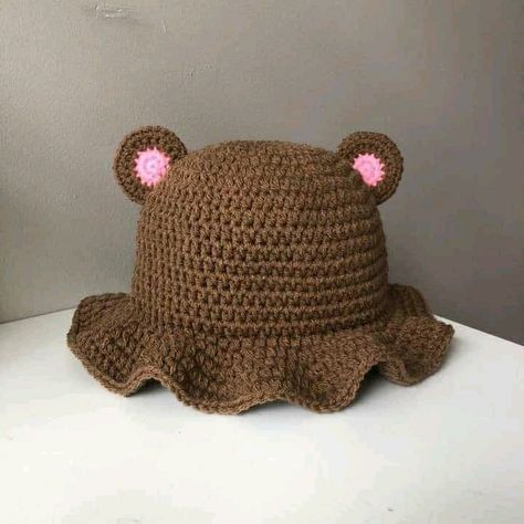 Crochet Craft Fair, Crochet Phone Cover, Easy Crochet Hat Patterns, Easy Crochet Hat, Crochet Fairy, Yarn Hats, Crochet Bucket, Kawaii Crochet, Crochet Bucket Hat