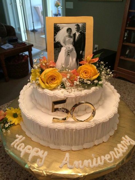 40 Years Anniversary Cake, 55 Wedding Anniversary Cake, 55th Anniversary Cake, 50th Anniversary Party Ideas Cakes, 50 Year Anniversary Cake, 50th Anniversary Flowers, 50th Anniversary Cake Ideas For Parents, 50th Anniversary Food Ideas, 50 Years Anniversary Cake