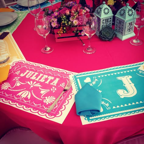 Bautizo a la mexicana @babiloniaflores diseñado y creado por Babilonia Flores info@babiloniaflores.com.mx Manteles individuales diseñados estilo papel picado con nombre Party Colors, Boda Mexicana, Fiesta Party, Colorful Party, Mug Rug, Education Quotes, Funny Art, Blogger Themes, Engagement Party