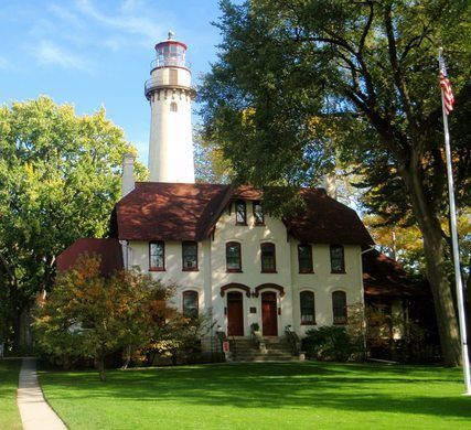 Grosse Pointe Michigan, Lighthouse Inspiration, Joliet Illinois, Evanston Illinois, Detroit History, Creepy Houses, Chicago Tours, Grosse Pointe, Chicago History