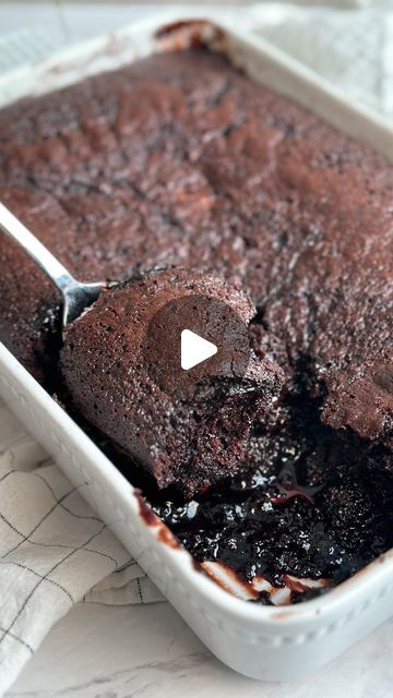 1.1M views · 61K likes | Zoha Malik on Instagram: "If you thought chocolate cake can’t get any better… wait until you try this Hot Fudge Chocolate Pudding Cake! 🤤 The moist & rich chocolate cake has a layer of hot fudge pudding underneath, and is served warm ideally with some vanilla ice cream! Oh, and, it takes only 45 minutes to make including the baking time 😉

Grab the recipe now from the link in my bio or go to bakewithzoha.com/hot-fudge-chocolate-pudding-cake ❤️

#hotfudge #chocolatecake #chocolatepudding #chocolatepuddingcake #hotfudgecake #chocolate #chocoholic #sweettooth #dessert #easydessert #baking #bakefromscratch #bakefeed #feedfeed" Hot Fudge Pudding, Fudge Pudding, Fudge Cake Recipe, Hot Fudge Cake, Hot Chocolate Fudge, Fudge Chocolate, Chocolate Pudding Cake, Cocoa Cake, Easy Chocolate Desserts