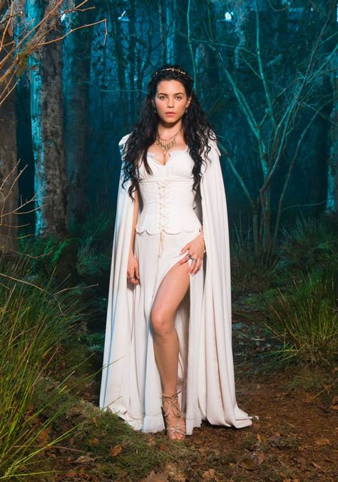 Freya Eilif Beauchamp is the daughter of Joanna and Victor, twin sister of Frederick, younger... Powerful Witch, Witches Of East End, Aesthetics Tumblr, Witch Girl, Jenna Dewan, A Discovery Of Witches, White Witch, Witch Outfit, Beltane