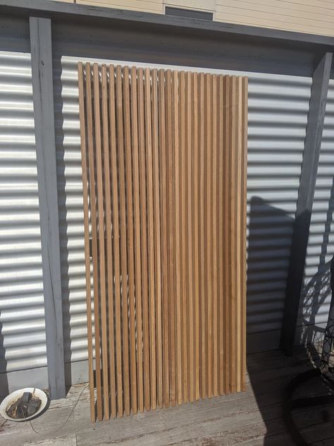 Timber Screens Australia proudly offers a wide range of high quality, hand made hardwood screens, manufactured right here in Melbourne. Our company was founded with the intention of providing the ultimate hardwood screen that won't crack, twist or fall apart. Timber Screens Outdoor, Bbq Deck, Timber Screen, Privacy Screen Deck, Patio Privacy Screen, Fall Container Gardens, Timber Battens, Timber Screens, Timber Slats