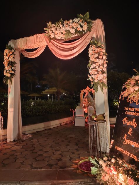 Engagement Entry Gate Decoration, Open Pandal Decoration, Wedding Gate Decor, Entry Gate Decoration Wedding, Wedding Gate Entrance, Navratri Design, Opening Decoration, Floral Entrance, Pandal Decoration