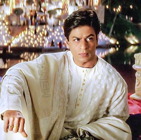 Devdas Srk Devdas, Devdas Movie, Character Dialogue, Shahrukh Khan Family, Shah Rukh Khan Movies, Srk Movies, Best Films, Sanjay Leela Bhansali, Goth Subculture