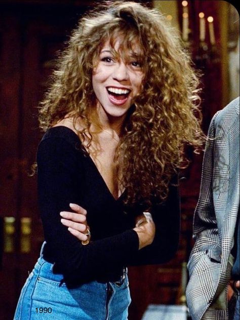 Who doesn’t love Mariah Carey & the 90’s?! Mariah Carey Hair, Curly Hair Photos, Curly Bangs, Mens Haircut, Men's Haircut, 90s Hairstyles, Curly Hair With Bangs, 짧은 머리, Stil Inspiration