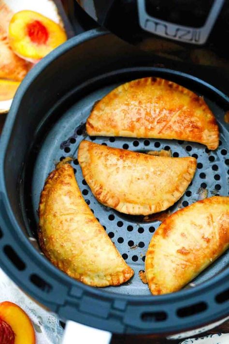 Air Fryer Peach Hand Pies - Sweet and Savory Meals Air Fry Hand Pies, Air Fryer Fried Pies, Fried Pies In Air Fryer, Air Fryer Blueberry, Fried Peach Pies, Fried Hand Pies, Peach Hand Pies, Air Fryer Pumpkin, Blueberry Hand Pies