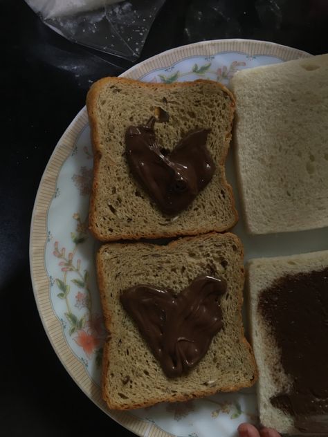 #breakfast #breakfastideas #bread #nutella #heart #cute #aesthetic #fyp #foryoupage Nutella Breadsticks, Nutella And Bread, Nutella Aesthetic, Nutella Heart, Bread Nutella, Nutella Bread, Fav Food, Breadsticks, Cute Aesthetic