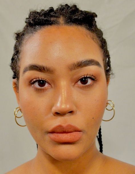 Eyebrows Shaping, Skin Inspiration, Uneven Eyebrows, Brow Goals, Melanin Skin, Natural Glowy Makeup, Face Beat, Bare Face, Glowy Makeup