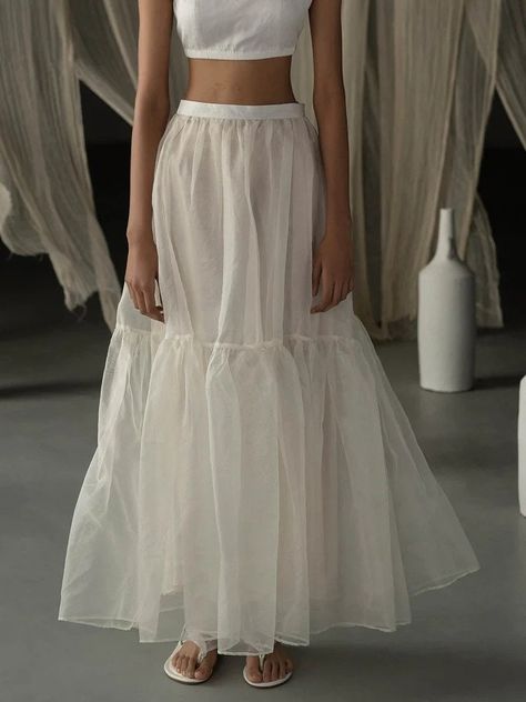 Unique Skirts Design, Bridal Skirt Separate, Skirt Organza, Long Skirt Top Designs, Pola Rok, Cozy Sunday, Unique Skirts, Frill Skirt, Bridal Skirts