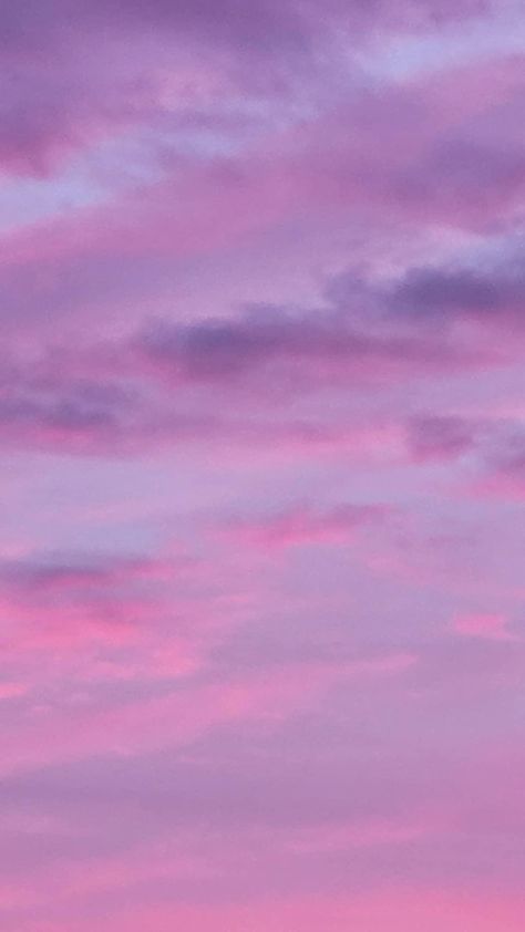 Pinkish Purple Wallpaper, Pink Violet Aesthetic, Pinkish Purple Aesthetic, Light Purple Sunset, Wallpapers Clouds, Violet Clouds, Calm Sky, Pink Clouds Wallpaper, Clouds Wallpaper Iphone