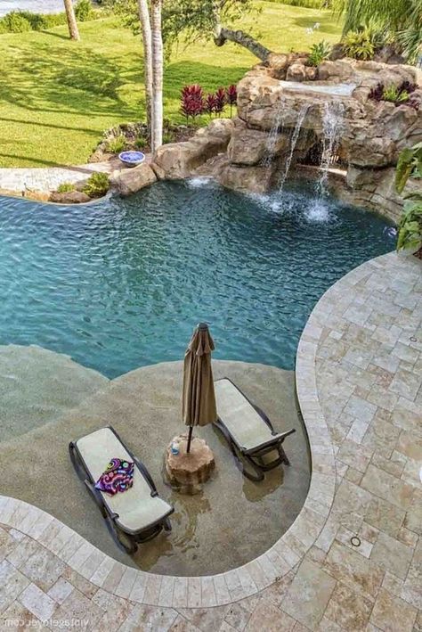 Luxury Pool Deck, Luxury Pool House, Luxury Pools Indoor, Luxury Pools Backyard, Dream Backyard Pool, Luxury Swimming Pools, Pool Waterfall, Piscina Natural, Perfect Backyard