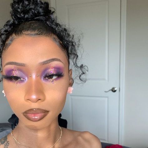 Baddie Mentality, Edc Makeup, Mardi Gras Makeup, Going Out Makeup, Barbie Makeup, Face Beat, Cool Makeup Looks, Makeup Eye Looks, Effortless Hairstyles