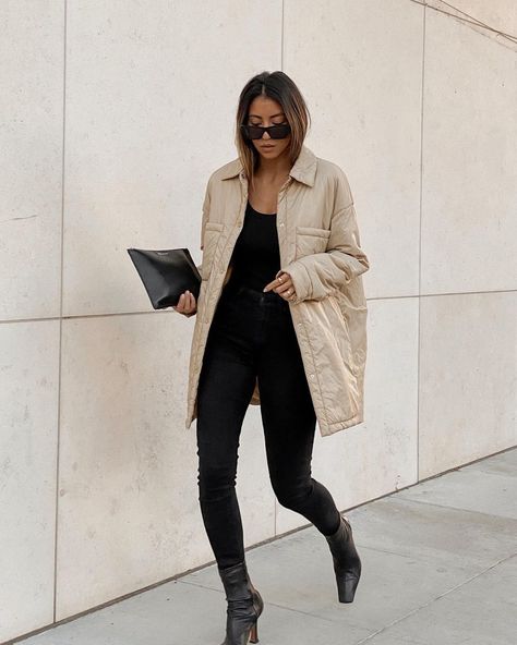 Quilted Coat Outfit, Oversized Jacket Outfit, Kayla Seah, Cropped Faux Leather Jacket, Summer City Outfits, Winter Coat Outfits, Chic Work Outfits Women, Work Outfits Women Office, Casual Work Outfits Women