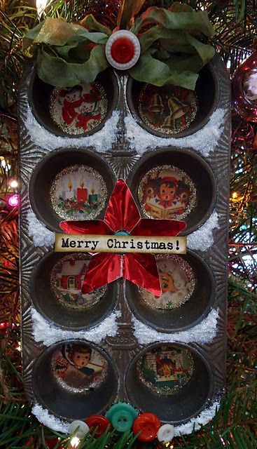 Julie Campbell's Christmas Muffin Tin...comes with instructions. Super cute! Muffin Tin Crafts, Christmas Muffins, Tin Ideas, Vintage Christmas Crafts, Christmas Shadow Boxes, Altered Tins, Muffin Tins, Old Christmas, Muffin Tin