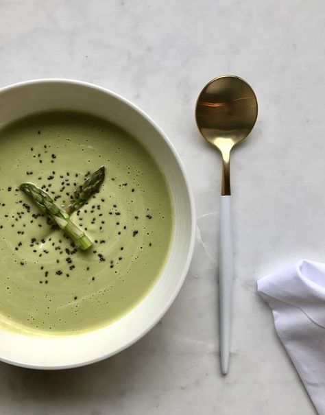 Vegetarian Thai, Cream Of Asparagus Soup, Coconut Curry Soup, Creamy Asparagus, Plant Based Soups, Coconut Milk Soup, Curry Noodles, Asparagus Soup, Coconut Soup