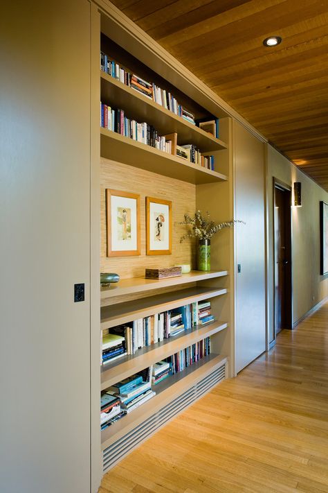 clever hallway storage ideas Tight Hallway Ideas, Hallway Library, Mid Century Modern Renovation, Hallway Ideas Diy, Mid Century Bookcase, Modern Hall, Architectural Ideas, Baseboard Heating, Modern Remodel