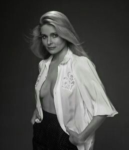 Priscilla Barnes #PriscillaBarnes #ClassicBeauty Threes Company, Priscilla Barnes, Women Karate, Lynda Carter, Beautiful Red Hair, Comics Girls, Blonde Bombshell, Vintage Girls, Classic Beauty