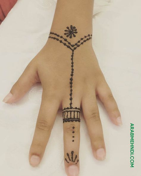 Henna Designs Kids, Small Henna Tattoos, Small Henna Designs, Cute Henna Designs, Cute Henna Tattoos, Henna Style Tattoos, Small Henna, Henna Inspired Tattoos, Cute Henna