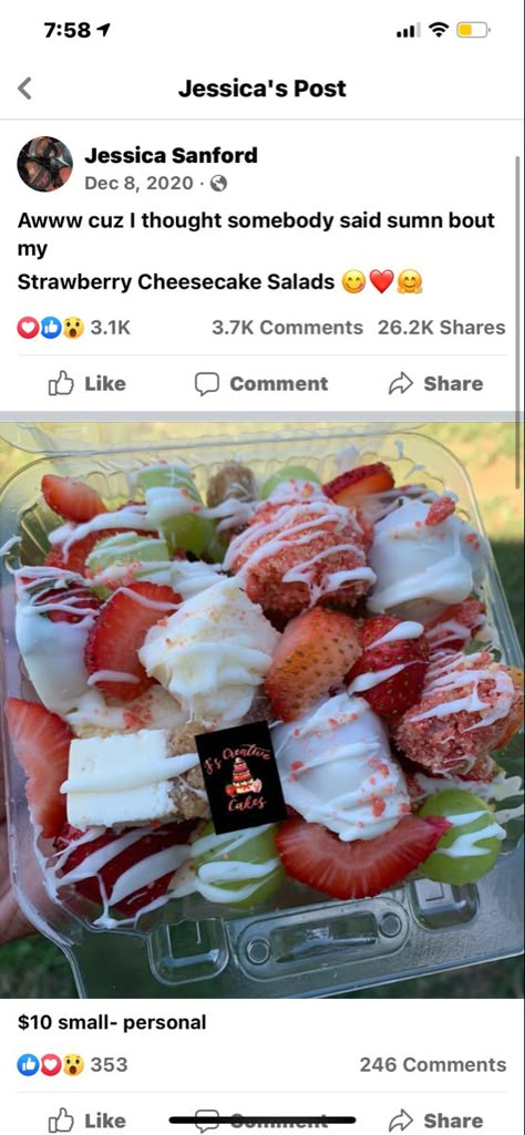 Strawberry Cheesecake Salad, Cheesecake Fruit Salad, Cheesecake Salad, Cottagecore Recipes, Strawberry Crunch, Healthy Eating Snacks, Food Memes, Junk Food Snacks, Quick Healthy Breakfast