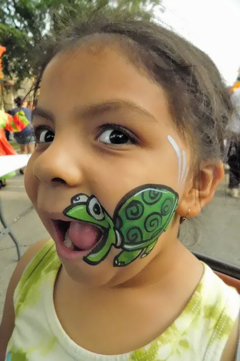 Talking Turtle painted by Wina Shelley of Party Picassos Face Painting; 312.316.7819 Easy Face Painting Designs, Turtle Costume, Animal Face Paintings, Girl Face Painting, Face Painting Tutorials, Balloon Painting, Face Painting Easy, Kids Face Paint, Belly Painting