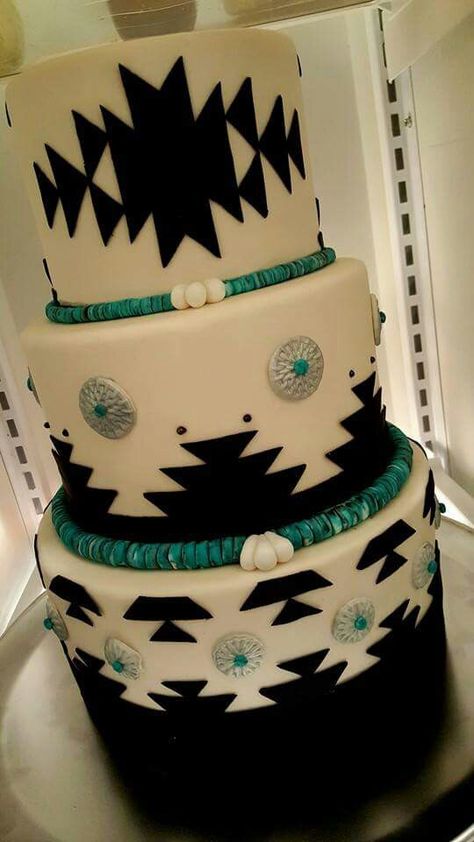 Southwestern Birthday Cake, Western Chic Birthday Cake, Country Sweet 16 Cakes, Aztec Birthday Cake, Aztec Cake Ideas, Country Cakes Birthday Western Theme, Native American Cake Designs, Western Boho Party Decor, Western Birthday Party Cake