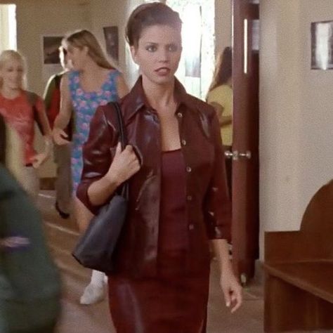 90s Fashion Buffy, Cordelia Buffy The Vampire Slayer Outfits, Cordelia Buffy Outfits, Cordelia Buffy The Vampire Slayer, Cordelia Outfits Buffy, Cordelia Chase Aesthetic, Buffy Summers Outfits Style, Buffy The Vampire Slayer Cordelia, Buffy Cordelia