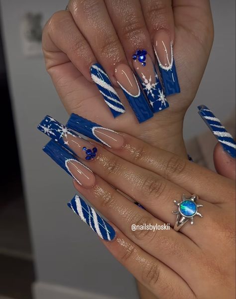 Blue Nail Designs Christmas, Christmas Nail Designs With Rhinestones, Blue Christmas Nails Designs, Blue Christmas Acrylic Nails, Christmas Nails Navy, Christmas Nails Baby Blue, Winter Coffin Acrylic Nails, Winter Blue Nails Acrylic, Blue Christmas Nails Acrylic