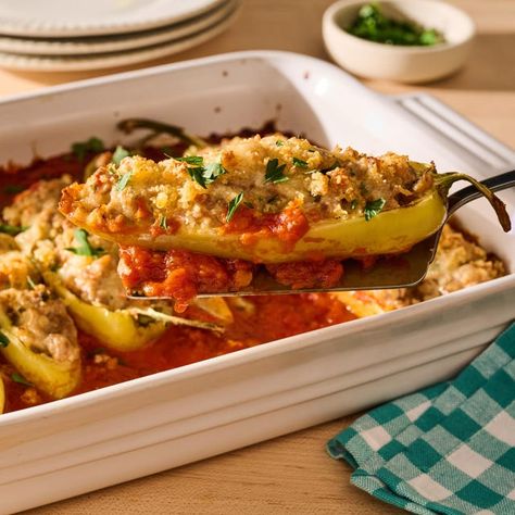 Stuffed Banana Peppers Recipe, Banana Peppers Recipe, Recipes With Banana Peppers, Sausage Marinara, Pulled Pork Leftovers, Banana Peppers, Buttered Noodles, Appetizer Ideas, Hot Italian Sausage