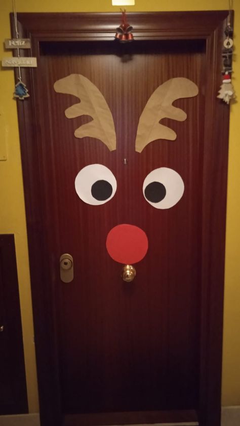 Rudolf Door Decorating, Diy Christmas Door Decorations, Brunch Appetizers, Diy Christmas Door, Door Decorating Contest, Door Decorating, Christmas Door Decorations, Christmas Door, Diy Christmas