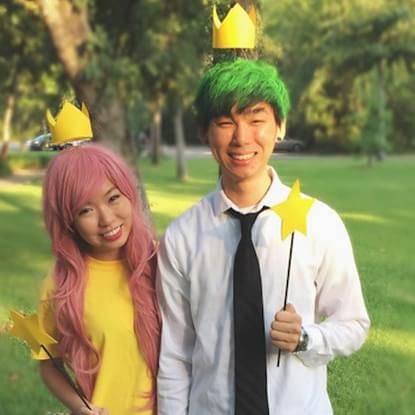 23 Couples Costumes That Will Give You Relationship Goals Wanda And Cosmo, Fairly Odd Parents Costume, Two Person Costumes, Cosmo And Wanda Costume, Diy Fantasia, Diy Couples Costumes, Cosmo And Wanda, Timmy Turner, The Fairly Oddparents