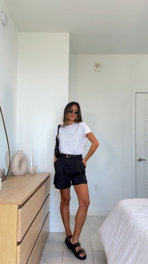 Shop Relaxed Linen Shorts and other curated products on LTK, the easiest way to shop everything from your favorite creators. Linen Black Shorts Outfit, Black Linen Shorts Outfit, Minimal Summer Outfit, Linen Shorts Outfit, Linen Shorts, Black Linen, Work Outfits, Spring Summer Outfits, Minimalist Fashion