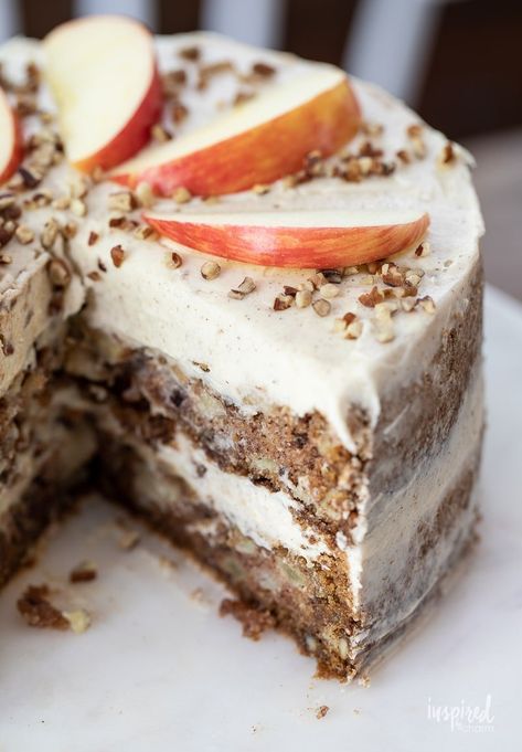 German Apple Cake With Cream Cheese Frosting, Apple Cinnamon Cake With Cream Cheese Frosting, Cinnamon Cream Cake, Apple Layer Cake With Cream Cheese Frosting, Rustic Cake Recipe, Apple Cake Cream Cheese Frosting, Apple Cake Frosting, Spicy Cake Recipes, Beautiful Fall Cakes