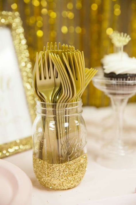 13 Birthday Food Ideas, Gold 18th Birthday Party Ideas, Golden 17th Birthday Ideas, Birthday Gold Decorations, Golden Birthday Party Theme, Pink 60th Birthday Party, Golden 6th Birthday Ideas, Golden Birthday Party Ideas For Adults, Golden Birthday Themes Kids