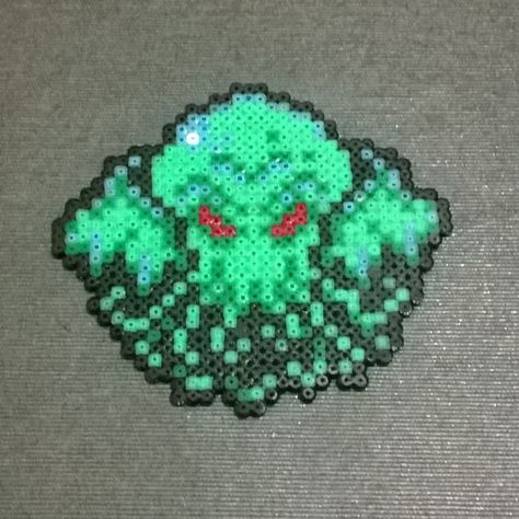 Cthulhu Hama Cupcake Factory, Rave Kandi, Easy Perler Bead Patterns, Pearl Beads Pattern, Beads Candy, Kandi Patterns, Melty Beads, Iron Beads, Beaded Cross Stitch