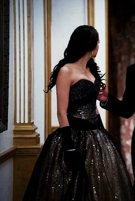 Elena Gilbert Gown, Elena Gilbert Ball Gown, Helena Gilbert, Dangerous Liaisons, The Vampire Diaries 3, Vampire Diaries Guys, Girls Diary, Katherine Pierce, Iconic Dresses